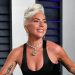 Lady Gaga tha se do i jepte 500,000 dollarë atij që i kthente qenushët, por tani ndryshon mendje… –