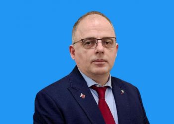 Pse habiteni me Lulzim Bashën? –