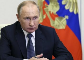 Paranoja e Vladimir Putin po izolon qytetet e vendit –