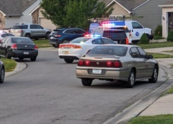 Tragjedi në familjen shqiptare, burri vret gruan e më pas qëllon veten (Emrat) –