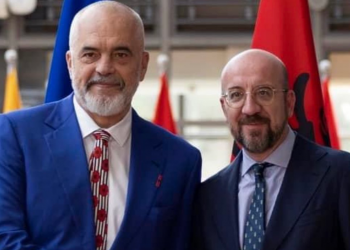 “Rajonin s’mund ta marrë peng askush”, Rama vijon me qëndrimin “mbi palët” –