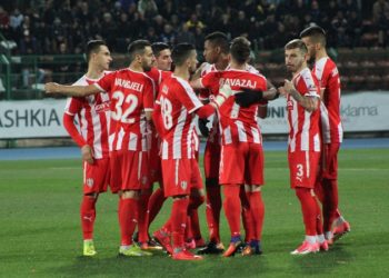 Skënderbeu bën goditjen e parë, merr lojtarin nga Lazio –