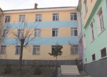 Helmimet në Bulqizë nga uji, vjen reagimi i policisë –