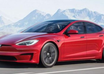 Tesla Model S mposht rekordin personal të Nurburgring –