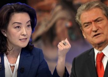 Kim t’u kërkojë falje shqiptarëve, po ikën si sekretare e PS-së –