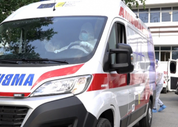 Aksident në aksin Elbasan-Librazhd, plagoset rëndë këmbësori –