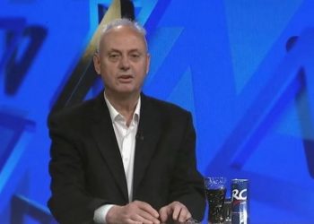 ‘Rama e ka deklaruar se është vëlla me Vuçiçin, anulimi i mbledhjes ‘atentat’ ndaj Kurtit’ –