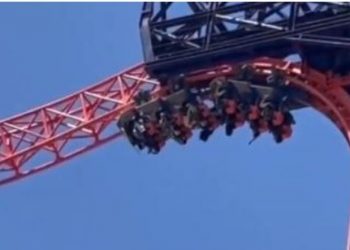 Video/ Argëtimi kthehet në ferr, ja çfarë ndodhi në parkun e lojërave –