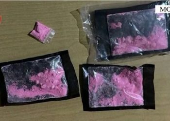 Tentoi të trafikonte lëndë narkotike ekstazi në Shqipëri, 33-vjeçari arrestohet në Morinë –