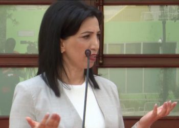 Studentët që nisin studimet në programet prioritare do favorizohen nga qeveria –