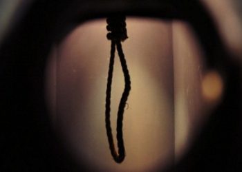 Gjendet i vetëvarur nga familjarët 27-vjeçari, dyshimet e para –