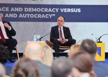 Askush s’mund të verë në pikëpyetje sovranitetin e Kosovës –