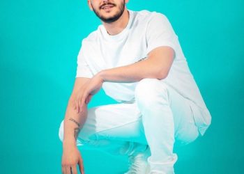 Butrint Imeri do martohet?! Këngëtari poston foton që i habiti të gjithë –