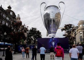 Finalja e Champions, atmosferë elektrizuese në rrugët e Stambollit (Video) –