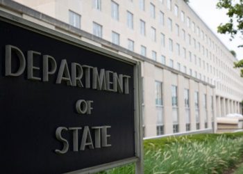 Qeveria duhej të ishte koordinuar me partnerët –