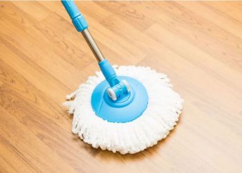 Si të pastroni dyshemenë e shtëpisë suaj në mënyrë efikase –