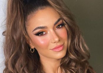 Pak ditë përpara koncertit, Elvana Gjata ka një tjetër surprizë për fansat –