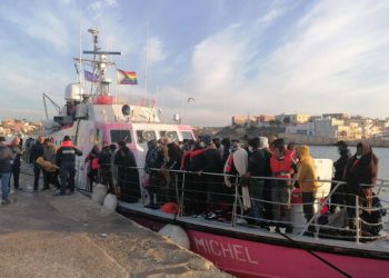 Frikë nga emigrantët, në Lampedusa zbarkojnë mbi 1.300 emigrantë në 24 orë –
