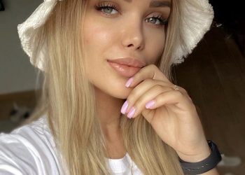 “Sa kam qarë që…”/ Nënat e reja do e kuptojnë shumë mirë gjendjen e Eni Koçit –