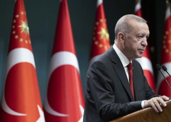 Erdogan emëron një grua në krye të Bankës Qendrore –