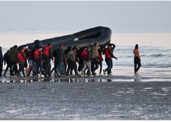 Sondazhi/ Pavarësisht rreziqeve, gjysma e të rinjve duan të shkojnë në Britani –