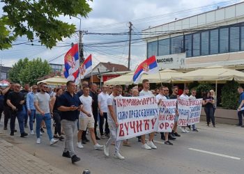 Serbët protestojnë në Graçanicë, kërkojnë lirimin e të arrestuarve –