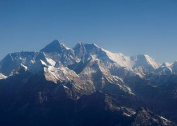 Akullnajat në Himalaje po shkrihen me ritëm të paprecedentë –