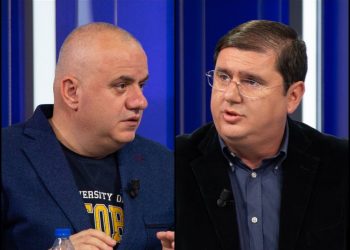 Unë shoh lapidarët e dëshmorëve të atdheut –