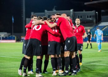 Futbollistët shqiptarë e mbyllin me klubet, gati për dy sfidat me Kombëtaren –