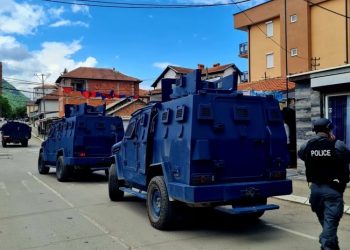 Sulm me bomba afër stacionit policor në Mitrovicë të Veriut –