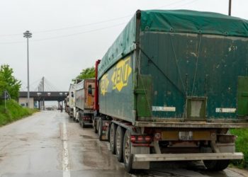 Vazhdojnë të bllokuara tri pika kufitare të Kosovës me Serbinë –