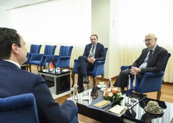 Gjermania dhe Franca vijojnë presionin, kërkojnë sërish shtensionimin e situatës në veri –