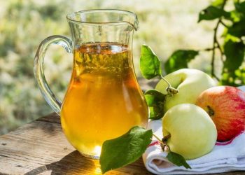 A e rrit madhësinë e penisit pirja e lëngut të mollës? –