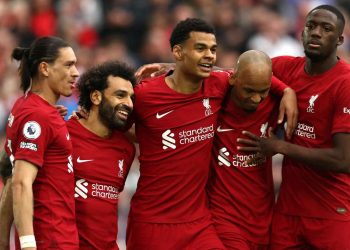 Agjenti i titullarit të Liverpool përgënjeshtron zërat në lidhje me PSG –