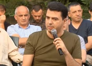 Basha thirrje Berishës: Ul thikat, lëri demokratët të bashkohen