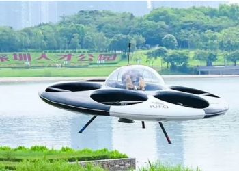 Makina që duket si UFO, por s’iu çon në planet tjetër (VIDEO) –