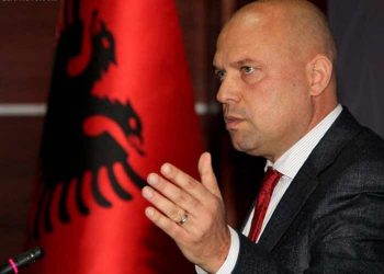 Çështje e demokracisë, Rama po e kthen në … –