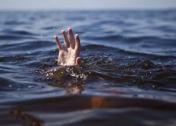 Rrezikon të mbytet, 18 vjeçari transportohet me urgjencë në spital