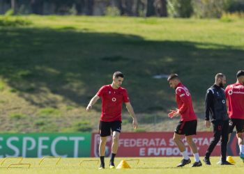 Luajmë për dy fitore –