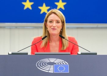 Metsola u bën thirrje Kosovës dhe Serbisë të ulin tensionet –