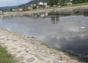 Gjendet trupi i pajetë i një gruaje në liqenin e Mitrovicës –