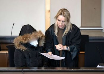 Nën akuzë për vrasjen e vajzës së saj 4-vjeçare, 25-vjeçarja me origjinë shqiptare dënohet me burg përjetë –