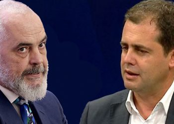 Vjedhje me maska në errësirë –