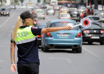 Nga kamioni përplas qytetarin me biçikletë benzi kalimtarin deri te tap në timon; ja çfarë ka ndodhur në Tiranë –