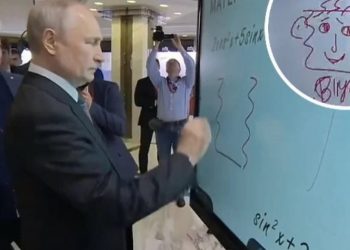 VIDEO/ Rama nuk është i vetmi, Putin tregon talentin e tij në pikturë –