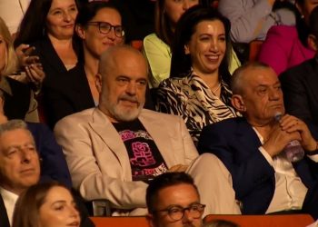 Ka edhe gjymtyrë që rrinë keq, ka detaje të neveritshme… –