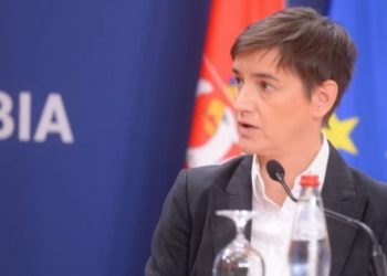 Jam e gatshme të jap dorëheqjen, por Vuçiç e refuzon –