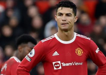 Cristiano Ronaldo leu thonjtë e këmbëve dhe bota u zhgënjye! –