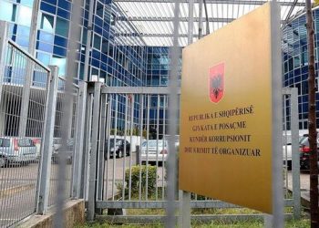 LAJM I FUNDIT/ SPAK lëshon urdhër-arreste për disa të dyshuar, mes tyre edhe efektivë Policie