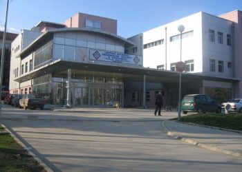 Vdes një foshnje në Spitalin e Prizrenit, arrestohen tre mjekë –